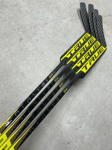 4 PACK 23” Paddle Senior True Catalyst 9x Regular Goalie Stick NHL (New)