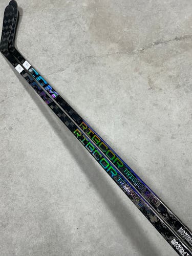 2 PACK 80 Flex P28 Senior CCM RibCor Trigger 9 Pro Right Hand Hockey Stick Pro Stock (New)