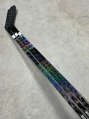 3 PACK 80 Flex P28 Senior CCM RibCor Trigger 9 Pro Right Hand Hockey Stick Pro Stock (New)