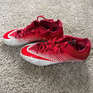 Red Men's Size M 7.0 (W 8.0) Adult Nike Vapor Low Top (Used)