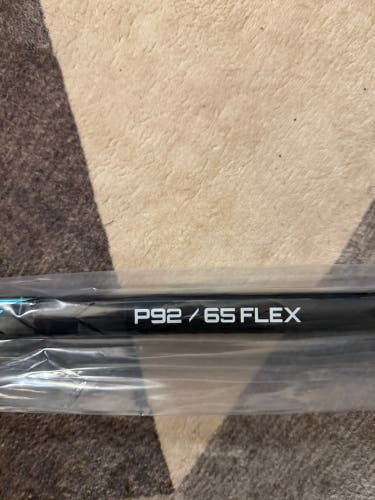 Intermediate Bauer Pulse Right Handed Hockey Stick P92 65 Flex (New)
