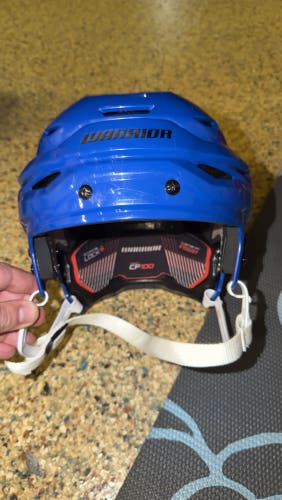 Medium Warrior Covert CF 100 Helmet (New)