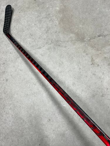 85 Flex P92M Senior CCM JetSpeed FT4 Pro Right Hand Hockey Stick Pro Stock NHL (New)