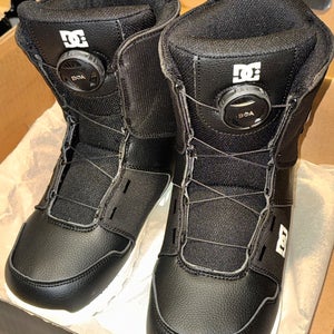4Y (Big Kids / Youth) DC Scout BOA Snowboard Boots (New)