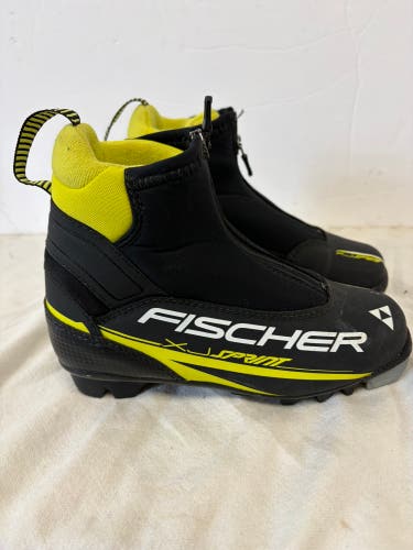Classic Size 3.0 Fischer XJ Sprint Cross Country Ski Boots (Used)