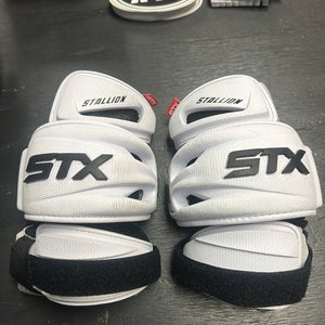 Medium Adult STX Stallion 900 Arm Pads (Used)