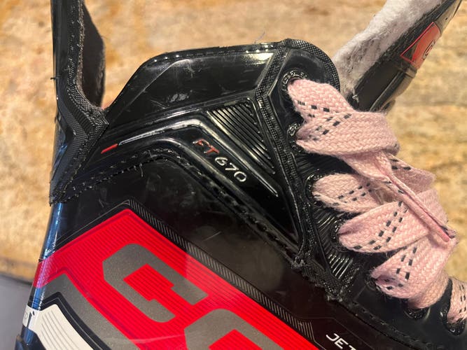 CCM FT 670 - Jet Speed Hockey Skates Size 4 (Used)