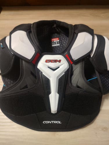 Medium Senior CCM Control Shoulder Pads (Used)