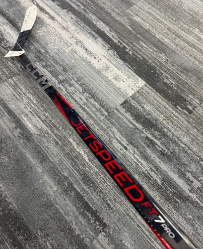 Junior CCM Jetspeed FT7 Pro Hockey Stick RH P28