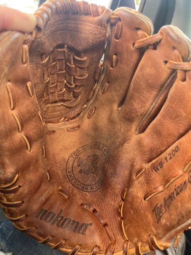 Nokona WB RH Baseball Glove 12" (Used)