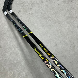 2 Pack90 Flex P92 Senior CCM Super Tacks AS3 Pro Right Hand Hockey Stick Toronto Maple Leafs
