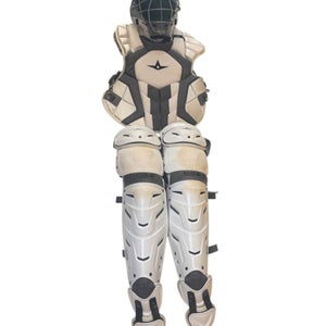 White All Star System 7 Axis Catcher's Set (Used)