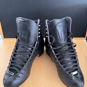Riedell Figure Skates C Adult 6 (New)