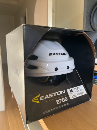 Easton E700 Hockey Helmet White Medium M New Blanc