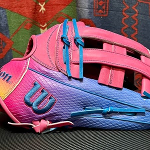 2025 Wilson A2000 1777 RH Outfield Baseball Glove 12.75" (New)