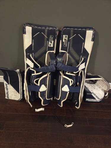 31" 2022 Bauer M5 Pro Regular Goalie Full Set (Used)