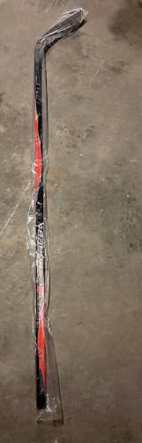 Senior Bauer Vapor Flylite Right Handed Hockey Stick P28 70 Flex (New)