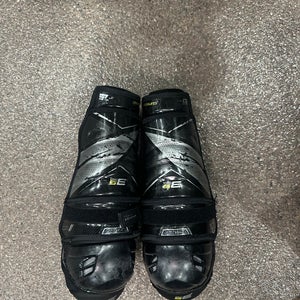 Junior Bauer 3S Pro 12" Shin Pads (Used)