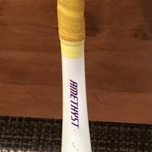 2022 Easton Amethyst Alloy Bat (-11) 17 oz 28" (Used)
