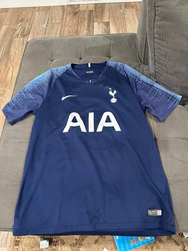 Blue Tottenham Hotspurs jersey