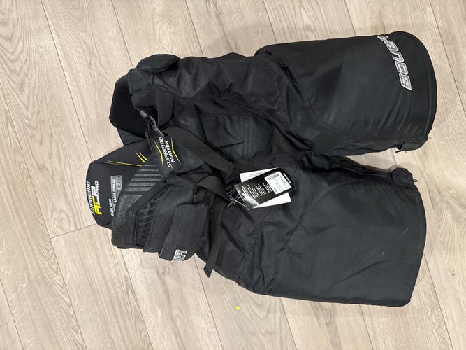Black Large Bauer Supreme Pant Shell (New)