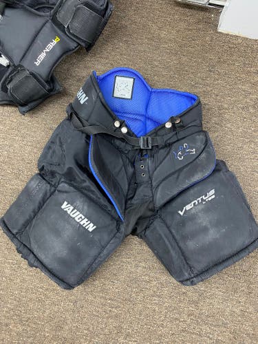 Junior Large Vaughn Ventus LT68 Hockey Goalie Pants (Used)