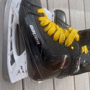 Bauer Supreme Matrix Hockey Skates Size 5.5 (Used)