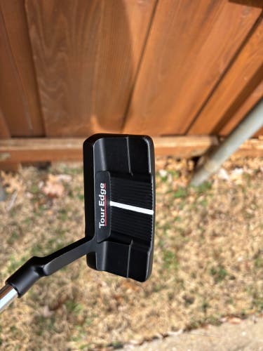 Black 2024 Tour Edge Template Maiden Putter,34.5”, double wide blade style