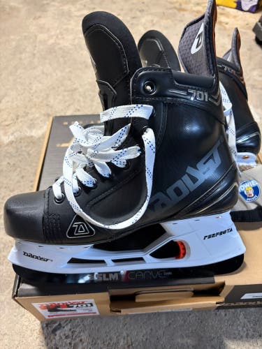 Black 2026 Daoust 701 Performance Hockey Skates Regular Width 8 (Used)