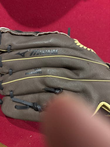 Mizuno Power Close RH Infield Baseball Glove 11.5" (Used)