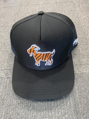 New WAGGLE THE GOAT HAT 11614-WAGGOATHATBLK