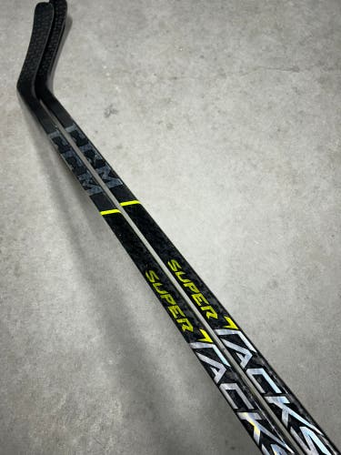 2 Pack 85 Flex Custom P28 Senior Square Toe CCM Super Tacks AS3 Pro Right Hand Hockey Stick Pro