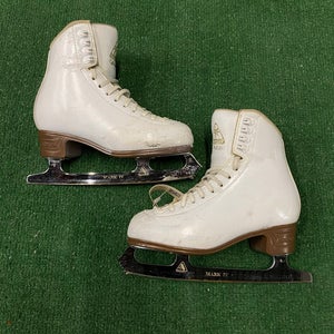 Jackson Ultima Artiste Figure Skates | Adult 4.5