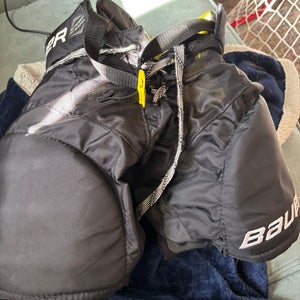 Youth Small Bauer Supreme Mach Hockey Pants (Used)