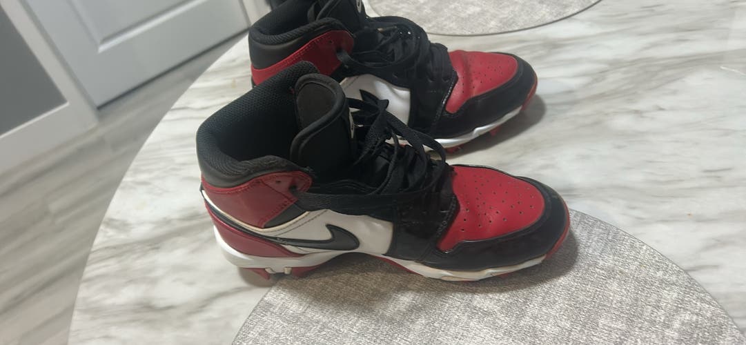 Red Kid's 5Y (Big Kids / Youth) Youth Air Jordan High Top Molded Cleats (Used)