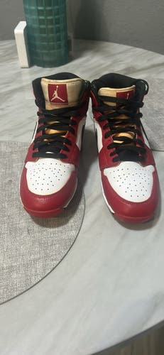 Red Kid's 5.5Y (Big Kids / Youth) Youth Air Jordan High Top Molded Cleats (Used)