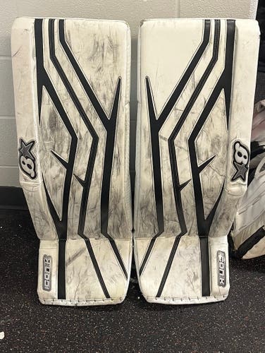 33" Brian's Iconik Pro Goalie Leg Pads (Used)