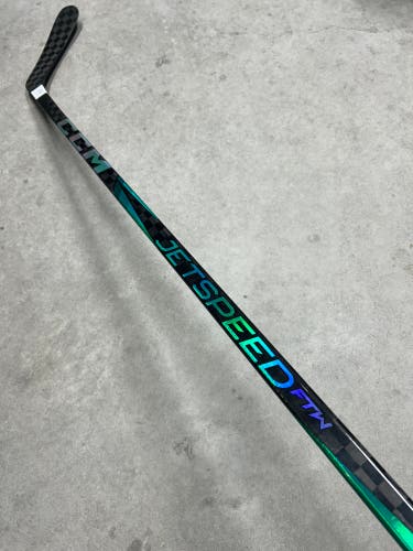 55 Flex P29 Senior CCM JetSpeed FTW Right Hand Hockey Stick Pro Stock NHL (New)