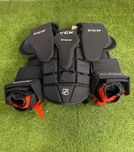 CCM CL 500 Goalie Chest Protector | Senior Medium