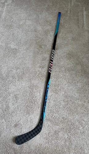 Senior Bauer Nexus Sync Right Handed Hockey Stick P92 87 Flex (Used)