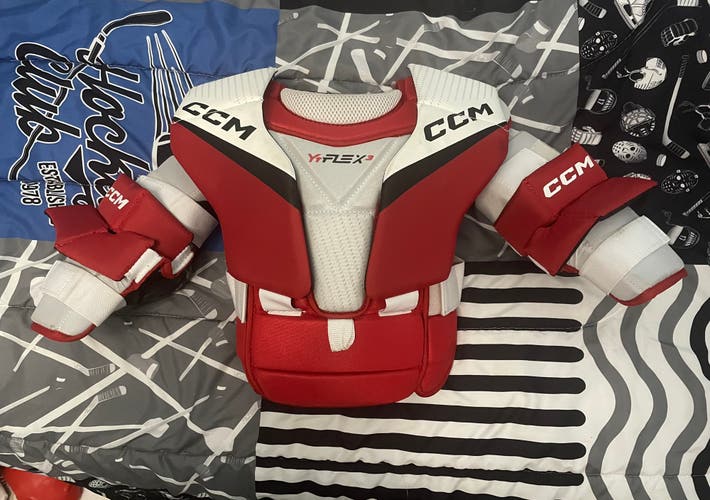 Large/Extra Large CCM YTFlex 3 Goalie Chest Protector (Used)