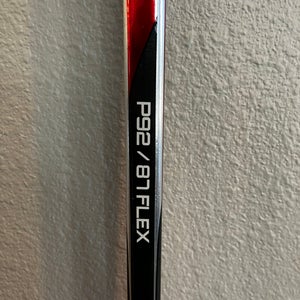 Custom Team USA Senior Bauer Vapor Hyperlite 2 Right Handed Hockey Stick P92 87 Flex (New)