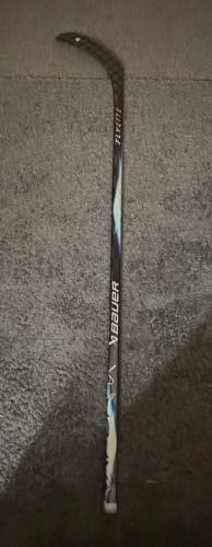 Intermediate Bauer Vapor Flylite Right Handed Hockey Stick P92 65 Flex (Used)