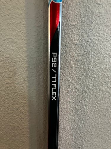 Custom Team USA Senior Bauer Vapor Hyperlite 2 Left Handed Hockey Stick P28 77 Flex (New)