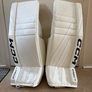 Brand New CCM EFLEX 7.9 Goalie Pads White/White 34+1 *Open to offers*