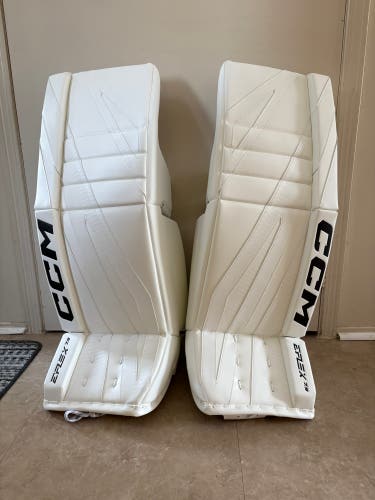 Brand New CCM EFLEX 7.9 Goalie Pads White/White 34+1 *Open to offers*