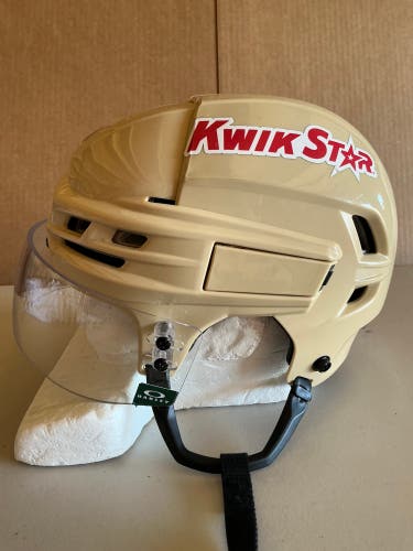 CCM Tacks 910 Pro Stock Hockey Helmet Visor Combo Medium Wheat Beige WILD 1537