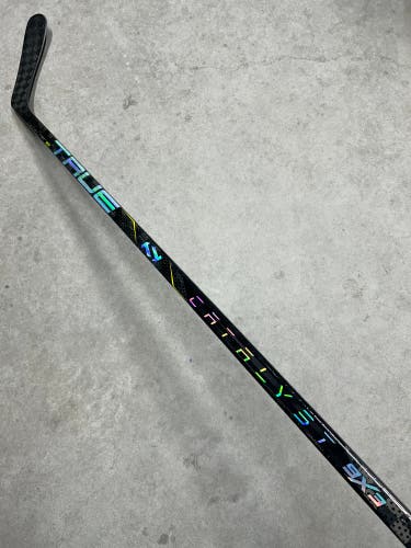80 Flex P29 Senior True Catalyst 9x3 Right Hand Hockey Stick Pro Stock (New)