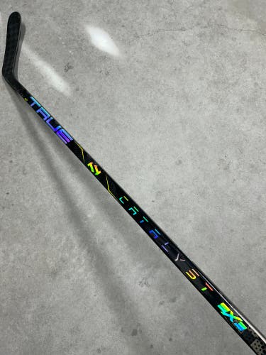 90 Flex P29 Senior True Catalyst 9x3 Right Hand Hockey Stick Pro Stock (New)