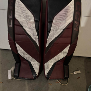 32" CCM EFlex 6 Goalie Leg Pads Pro Stock (Used)
